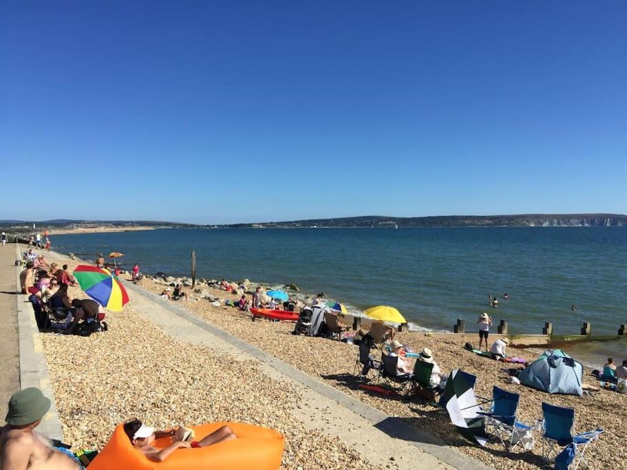 Crow'S Nest, Central New Forest Coastal Village Beach Apartment Milford on Sea Exterior photo